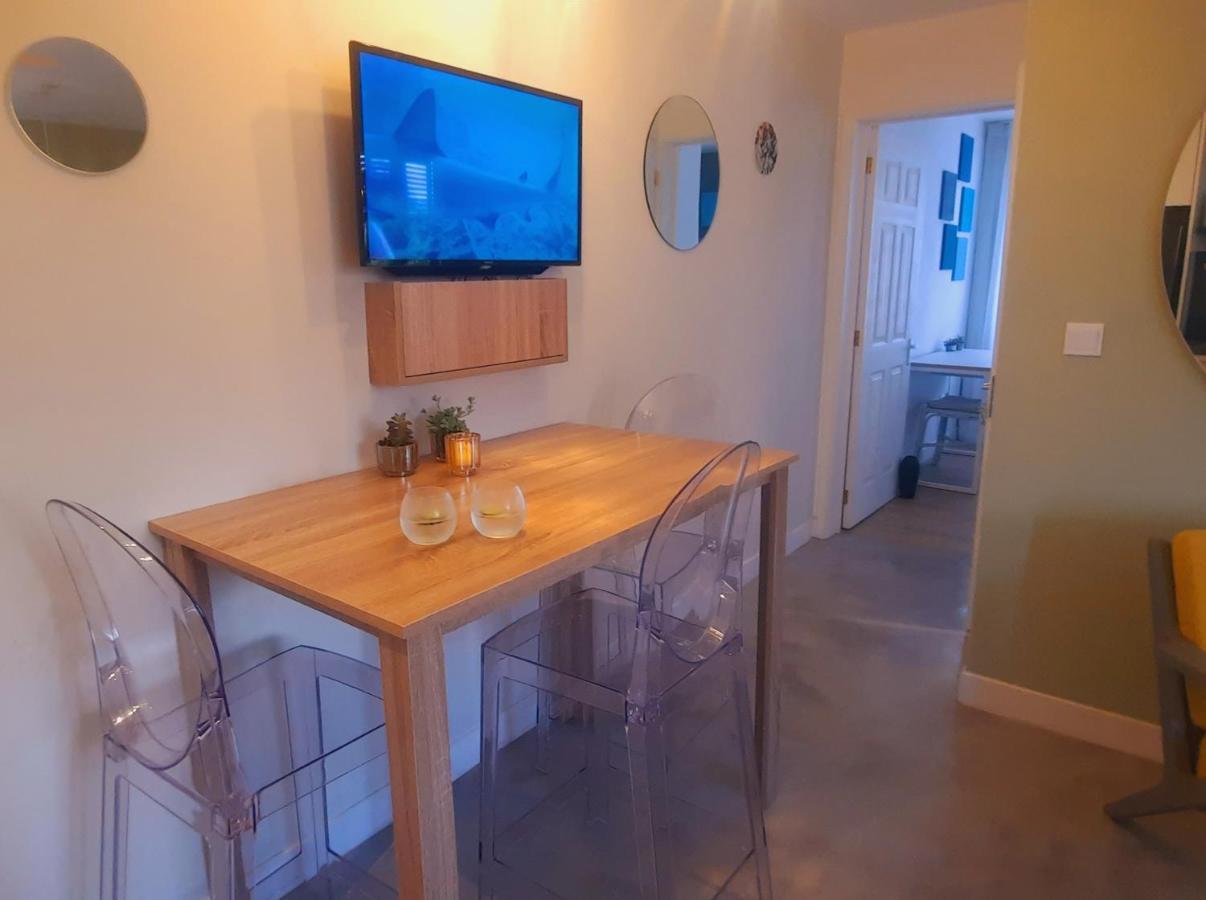 Luxury Modern - Excellent Location 50m From The Beach, Restaurants, Bars, Shops *