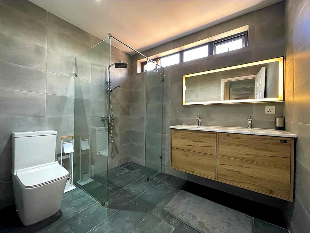 Luxury Modern - Excellent Location 50m From The Beach, Restaurants, Bars, Shops